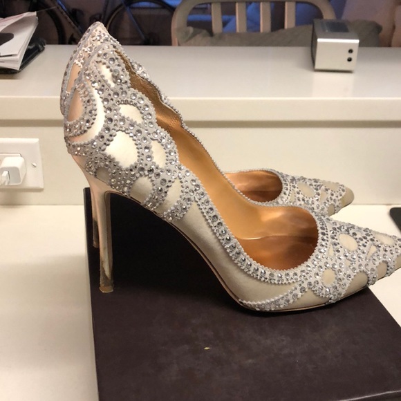 BADGLEY MISCHKA Rouge embellished pumps - Picture 4 of 7